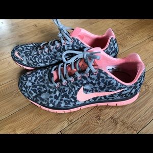 Nike animal print shoes
